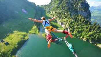Top 10 trò chơi mạo hiểm nhất thế giới cho người đam mê cảm giác mạnh