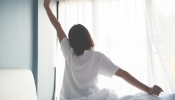 Top 10 thói quen buổi sáng giúp bạn khỏe mạnh cả ngày