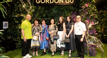 KÍ KẾT THƯƠNG HIỆU MỚI, DOANH NHÂN DƯƠNG QUỐC NAM TIẾP TỤC PHỦ SÓNG PHỐ XINH TRÊN TRƯỜNG QUỐC TẾ